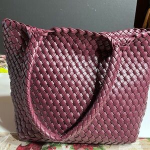 Elegant Woven Tote Bag in Rich Purple